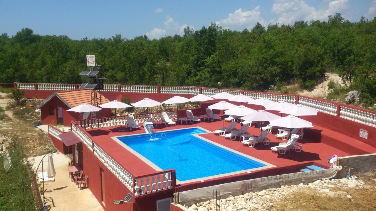 Red Apartman Trebinje Eksteriør billede