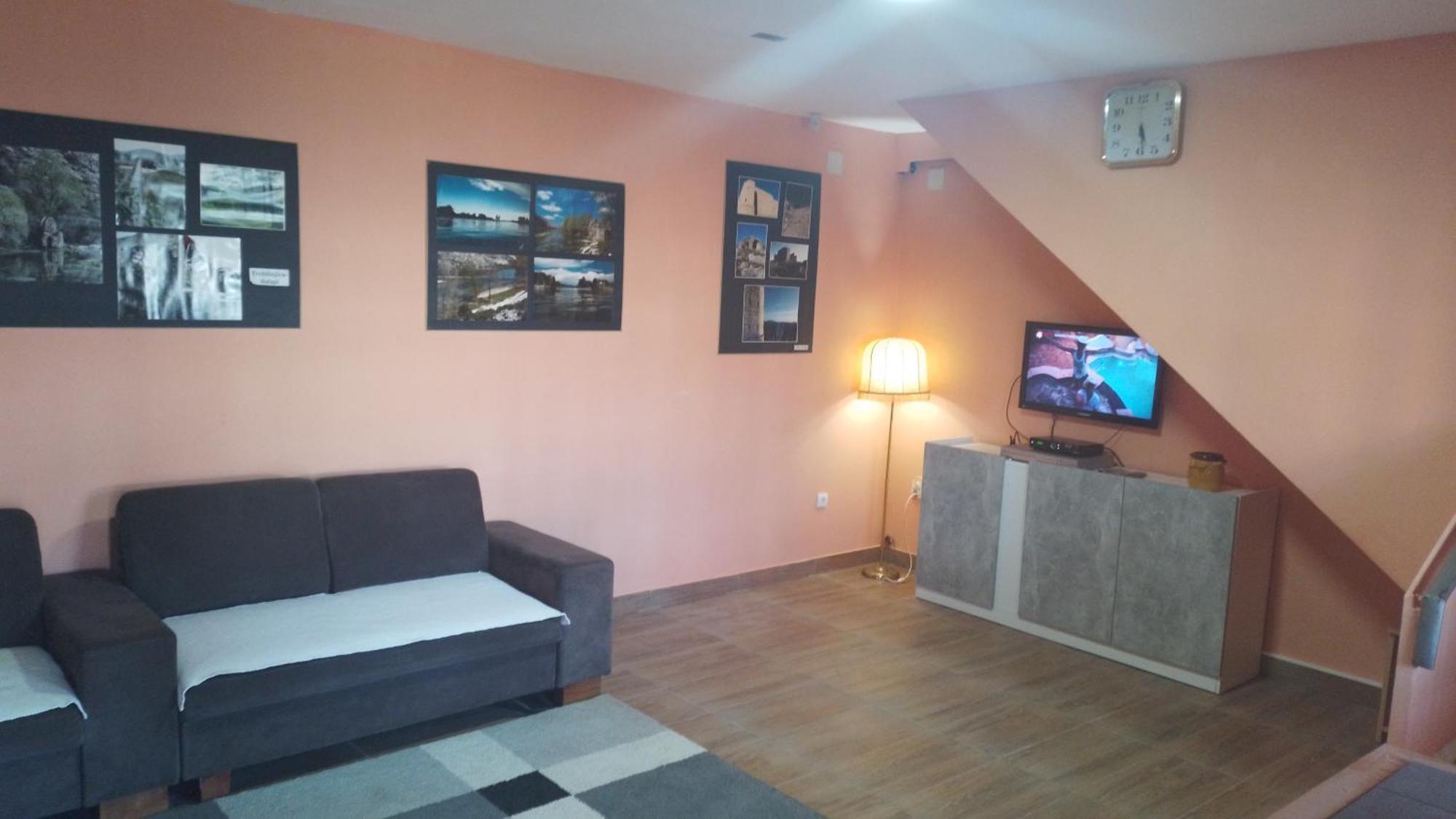 Red Apartman Trebinje Eksteriør billede