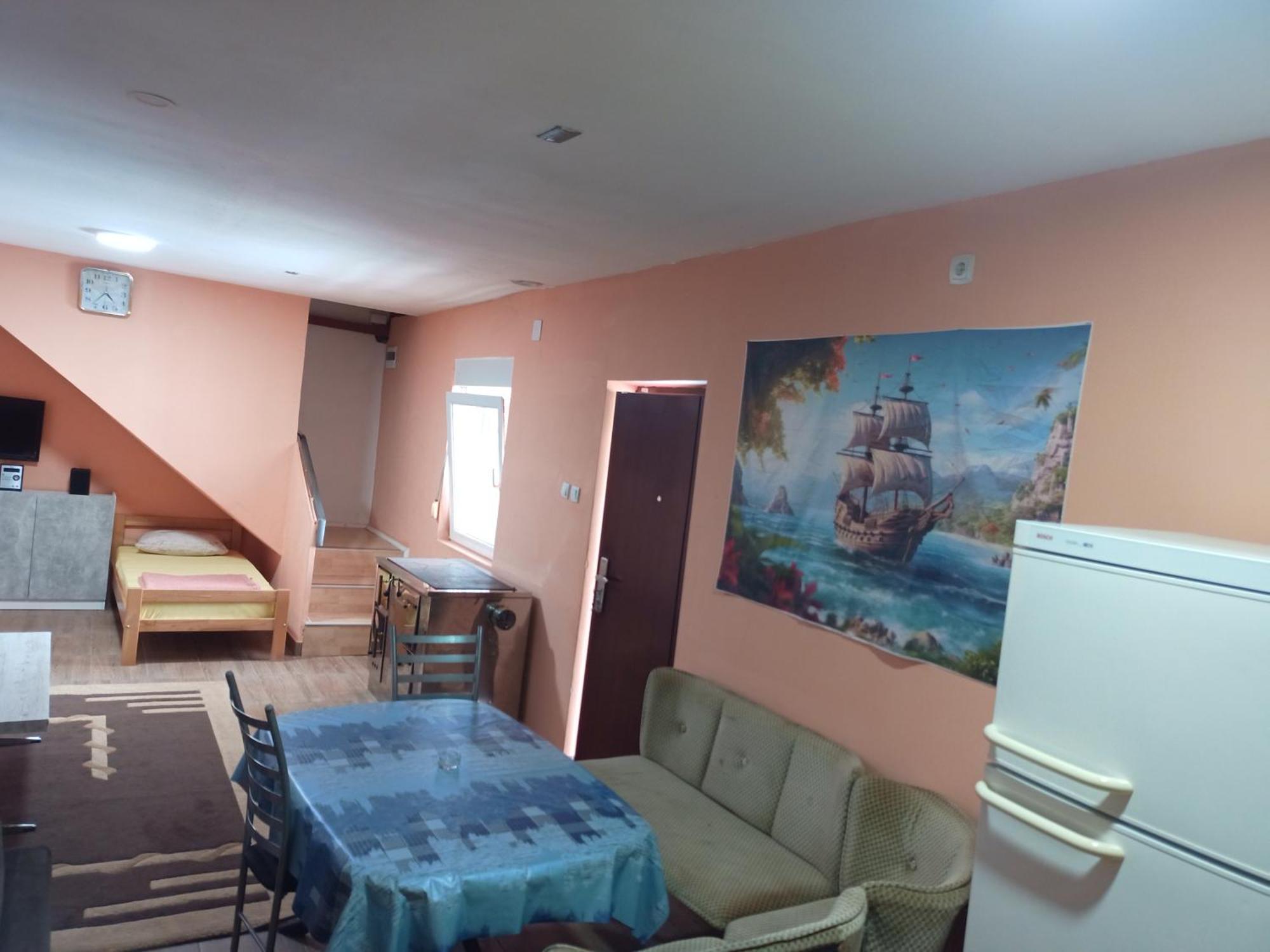 Red Apartman Trebinje Eksteriør billede